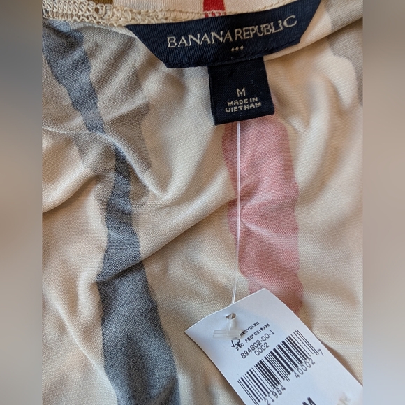 Banana Republic Wrap Dress Short Sleeve Size Medium NWT - Picture 7 of 9